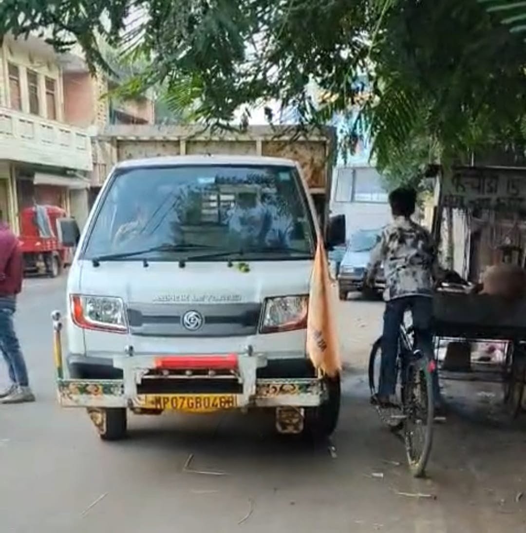 उच्च न्यायालय के आदेश का उल्लघन करने वालों को बचा रही पुलिस